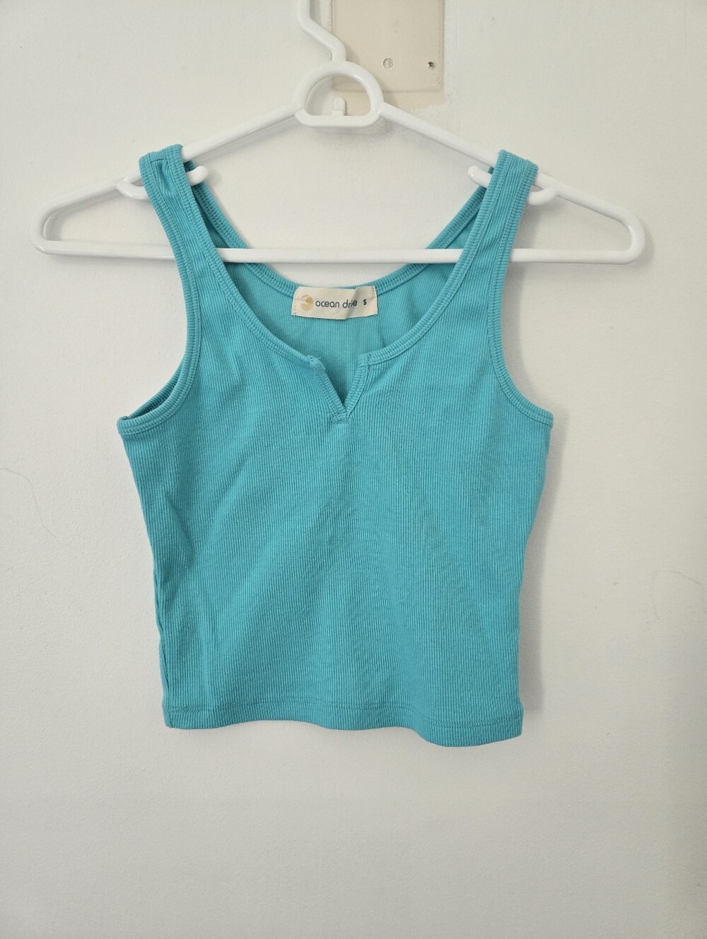 Ocean Drive Cropped Turquoise Notch Ribbed Tank